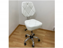 Стул мастера Грэй на металлическом каркасе белый